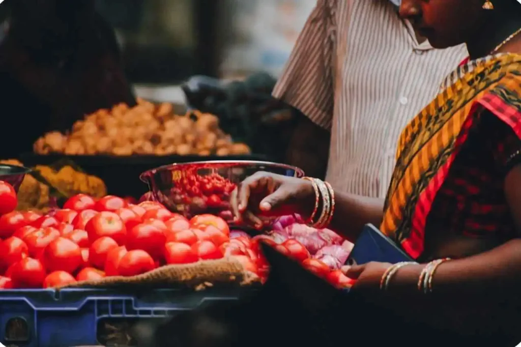 Other Attractions – Pathiramanal Island & Local Markets